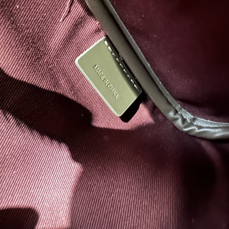 Bv*b*rry speedy bags